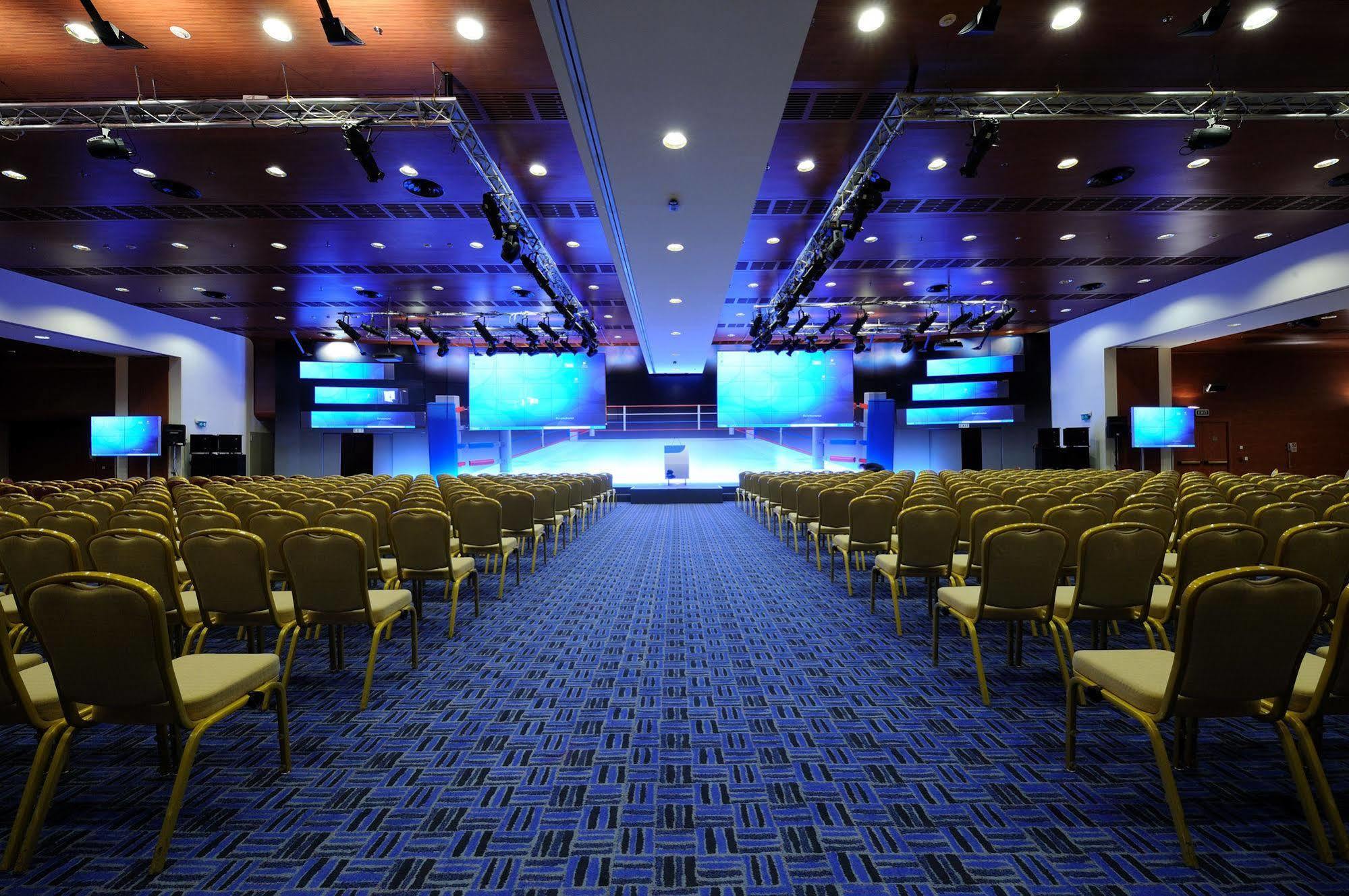 Club Hotel Casino Loutraki Exterior photo The 2011 World Conference Center