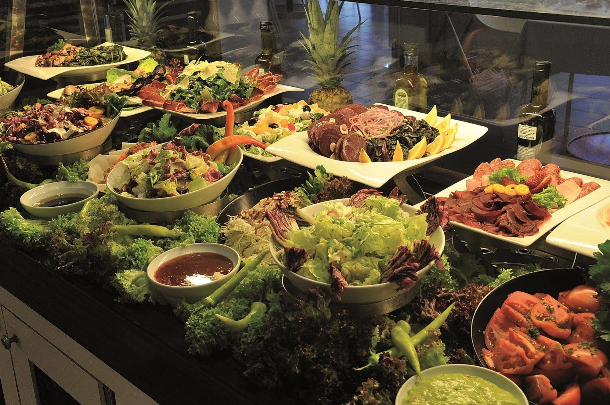 Club Hotel Casino Loutraki Exterior photo A salad bar
