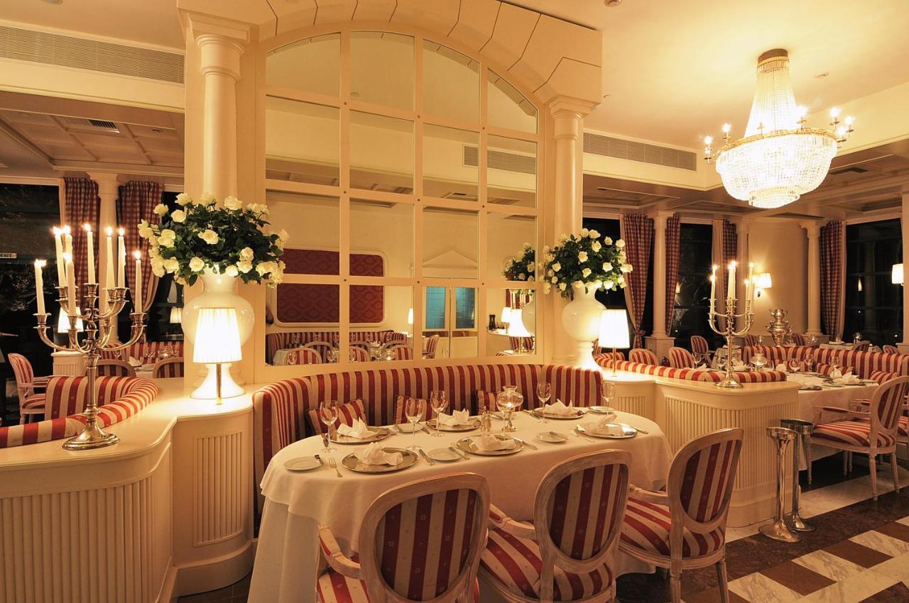 Club Hotel Casino Loutraki Exterior photo Restaurant