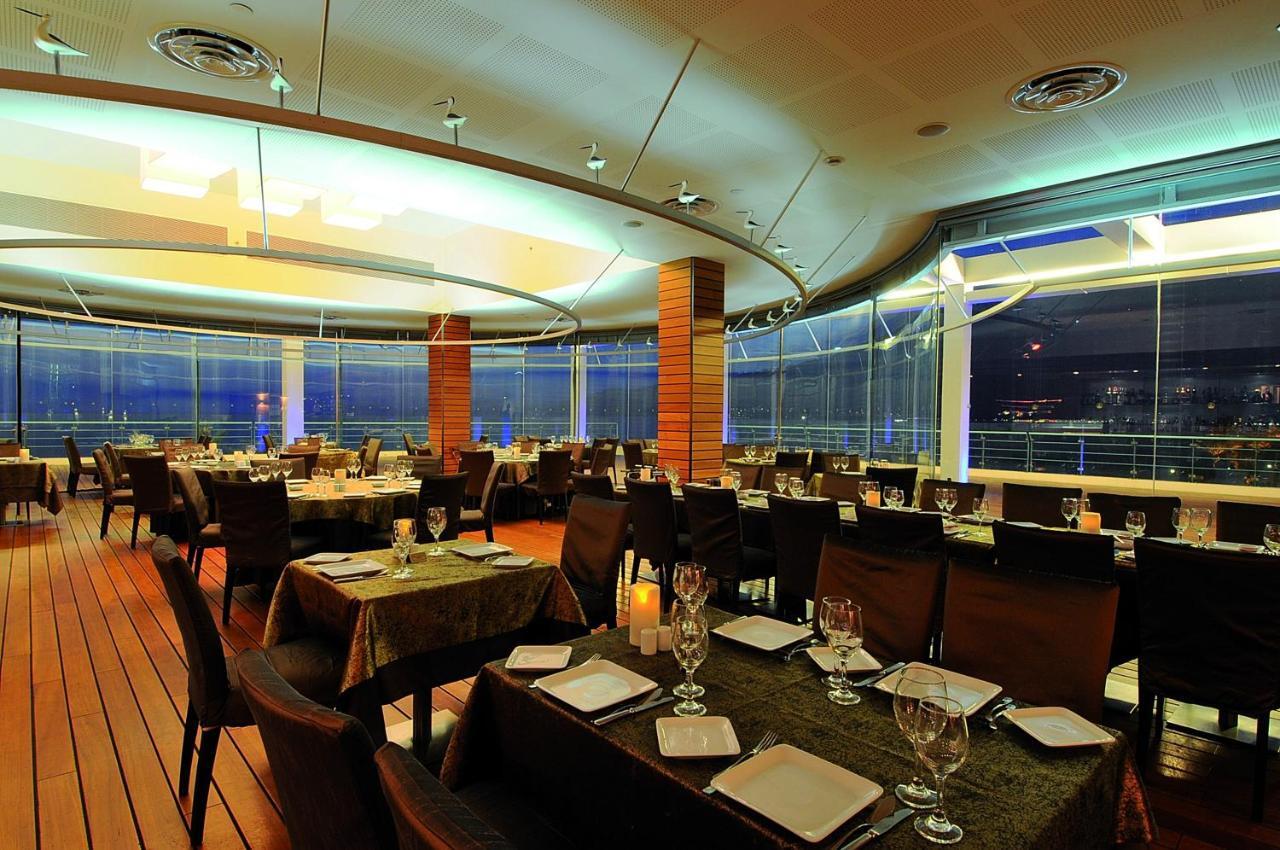 Club Hotel Casino Loutraki Exterior photo The interior of the restaurant